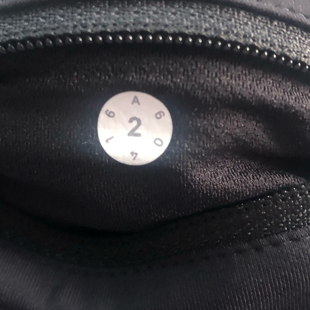 Lululemon Speed Short - Picture 8 of 9